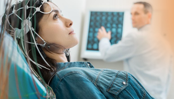 ELETROENCEFALOGRAMA (EEG)
